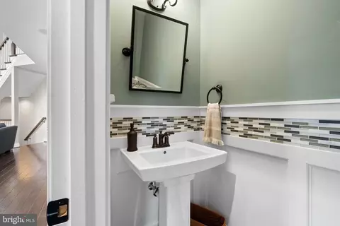 Entry Way - 2310 Golf Club Dr, Dunkirk, MD 20754 photo 13 of 18