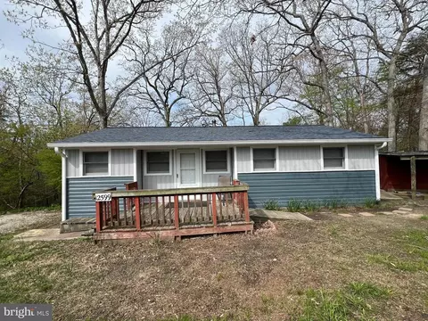 12599 Catalina Dr, Lusby, MD 20657