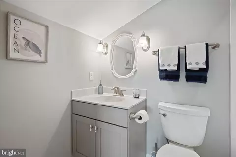 Bath - 834 Oyster Bay Pl, Solomons, MD 20688 photo 7 of 8
