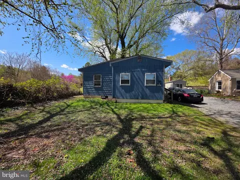 70 Macrae Ave, Prince Frederick, MD 20678 photo 2