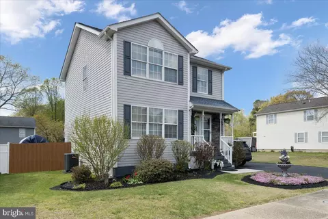 4789 Calvert Dr, Saint Leonard, MD 20685