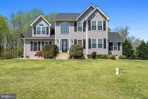 1230 Plum Point Rd, Huntingtown, MD 20639