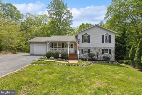 11550 Buckskin Ct, Lusby, MD 20657