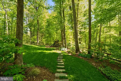 Exterior - 12701 Springfield Ct, Dunkirk, MD 20754 photo 16 of 24