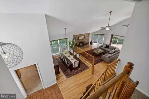 Entry Way - 12701 Springfield Ct, Dunkirk, MD 20754 photo 8 of 10