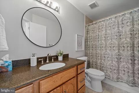 Bath - 12701 Springfield Ct, Dunkirk, MD 20754 photo 5 of 6