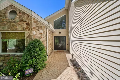Entry Way - 12701 Springfield Ct, Dunkirk, MD 20754 photo 1 of 10