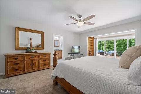 Bedroom - 12701 Springfield Ct, Dunkirk, MD 20754 photo 2 of 10