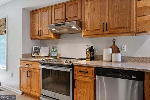 Kitchen - 12701 Springfield Ct, Dunkirk, MD 20754 photo 5 of 7