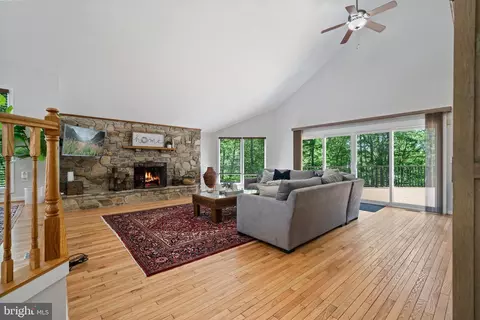 Living - 12701 Springfield Ct, Dunkirk, MD 20754 photo 1 of 5