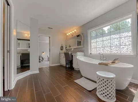 Bath - 580 Windmill Dr, Saint Leonard, MD 20685 photo 12 of 15