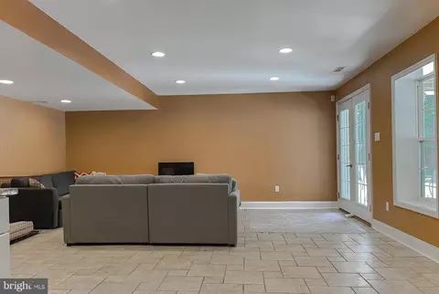 Living - 580 Windmill Dr, Saint Leonard, MD 20685 photo 4 of 4