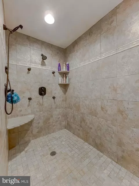 Bath - 580 Windmill Dr, Saint Leonard, MD 20685 photo 14 of 15