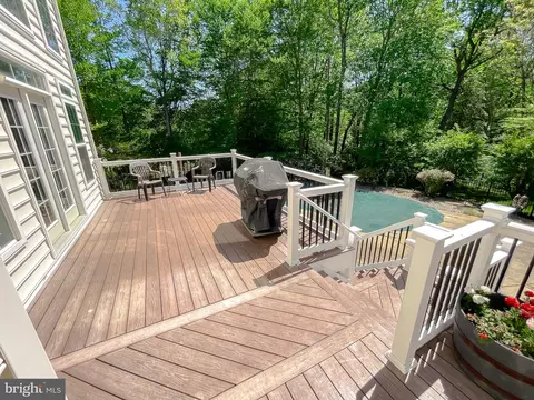Exterior - 580 Windmill Dr, Saint Leonard, MD 20685 photo 13 of 17