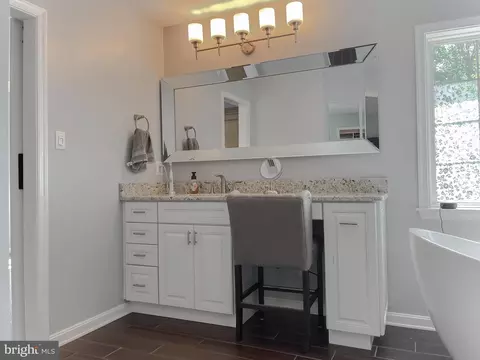 Bath - 580 Windmill Dr, Saint Leonard, MD 20685 photo 10 of 15