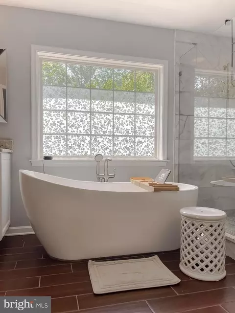 Bath - 580 Windmill Dr, Saint Leonard, MD 20685 photo 8 of 15