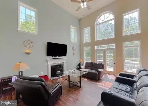 Living - 580 Windmill Dr, Saint Leonard, MD 20685 photo 3 of 4