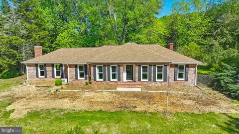 6611 Jupiter Dr, Huntingtown, MD 20639