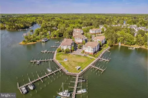 611 Oyster Bay Pl #201, Solomons, MD 20688