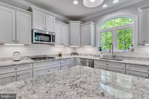 Kitchen - 2411 Comptrollers Ct, Prince Frederick, MD 20678 photo 6 of 7