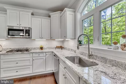 Kitchen - 2411 Comptrollers Ct, Prince Frederick, MD 20678 photo 4 of 7