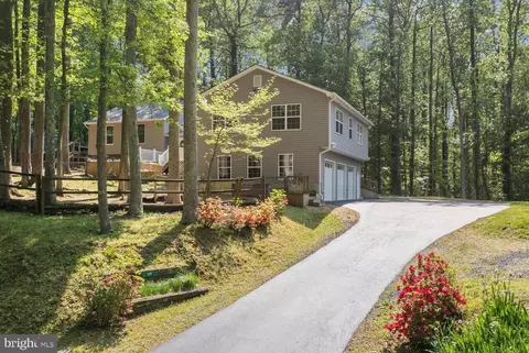 422 Deane Ave, Prince Frederick, MD 20678
