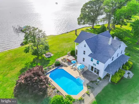 5365 Buena Vista Rd, Prince Frederick, MD 20678