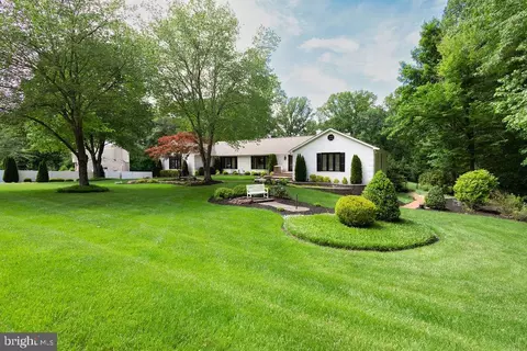 1765 Stone Dr, Huntingtown, MD 20639