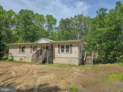 2015 Elba Ct, Lusby, MD 20657