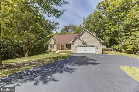 Exterior - 1885 Robin Ct, Lusby, MD 20657 photo 17 of 19