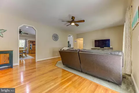 Living - 1885 Robin Ct, Lusby, MD 20657 photo 2 of 2