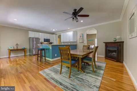 Dining - 1885 Robin Ct, Lusby, MD 20657 photo 3 of 4