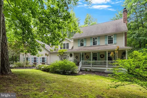 7001 Locust Ct, Owings, MD 20736