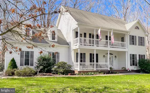 6290 Nicole Dr, Saint Leonard, MD 20685