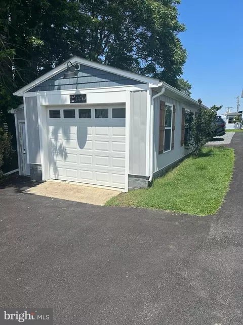 14740 Patuxent Ave, Solomons, MD 20688 photo 2