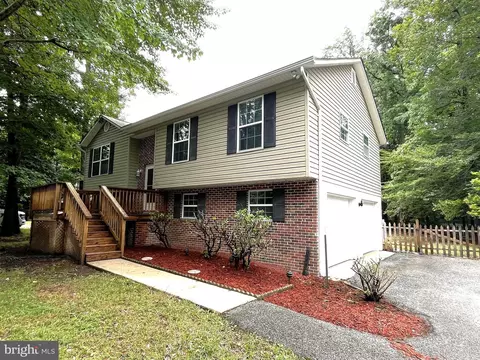 11553 Deadwood Dr, Lusby, MD 20657