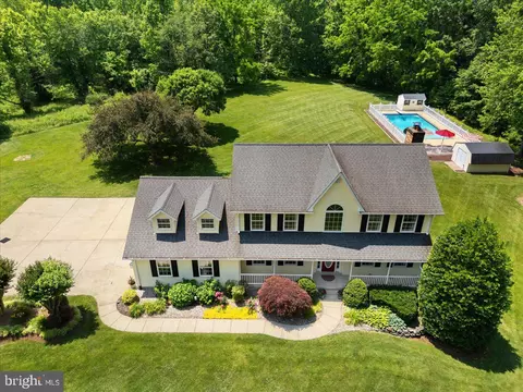 1015 Doris Dr, Owings, MD 20736