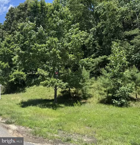 7425 Danbridge Ln, Owings, MD 20736