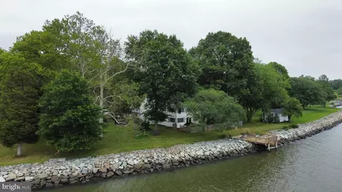6225 Sandy Point Rd, Prince Frederick, MD 20678