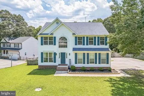 15 Scarlett Dr, Huntingtown, MD 20639