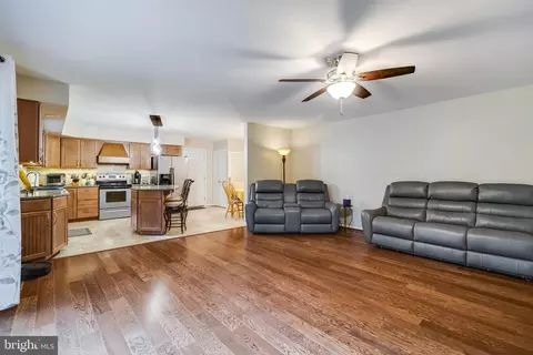11215 Maplewood Dr, Dunkirk, MD 20754 photo 20