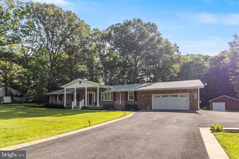 11215 Maplewood Dr, Dunkirk, MD 20754 photo 5