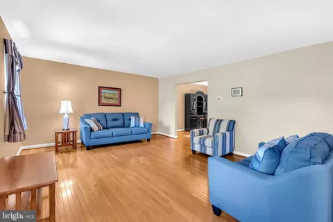 Living - 9788 Howes Rd, Dunkirk, MD 20754 photo 1 of 6