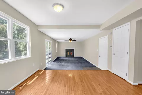 Living - 9788 Howes Rd, Dunkirk, MD 20754 photo 4 of 6