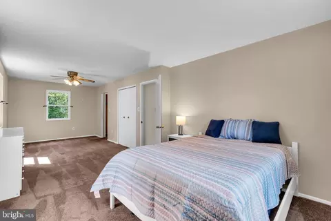Bedroom - 9788 Howes Rd, Dunkirk, MD 20754 photo 6 of 8