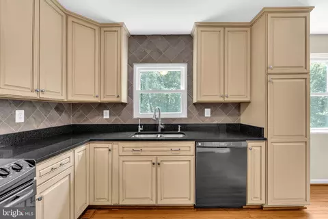 Kitchen - 9788 Howes Rd, Dunkirk, MD 20754 photo 3 of 3