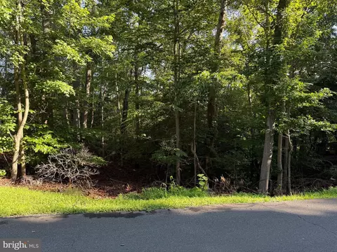 291 Red Cloud Rd, Lusby, MD 20657