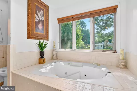 Bath - 357 Overlook Dr, Lusby, MD 20657 photo 4 of 8
