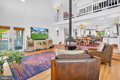 Living - 357 Overlook Dr, Lusby, MD 20657 photo 2 of 3