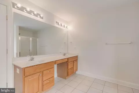 Bath - 3350 Lancer Ct, Dunkirk, MD 20754 photo 2 of 5